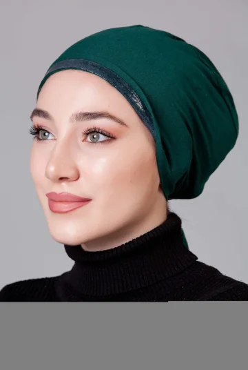 Zümrüt Yeşili Dikişsiz Kaymayan Bone (Likralı)